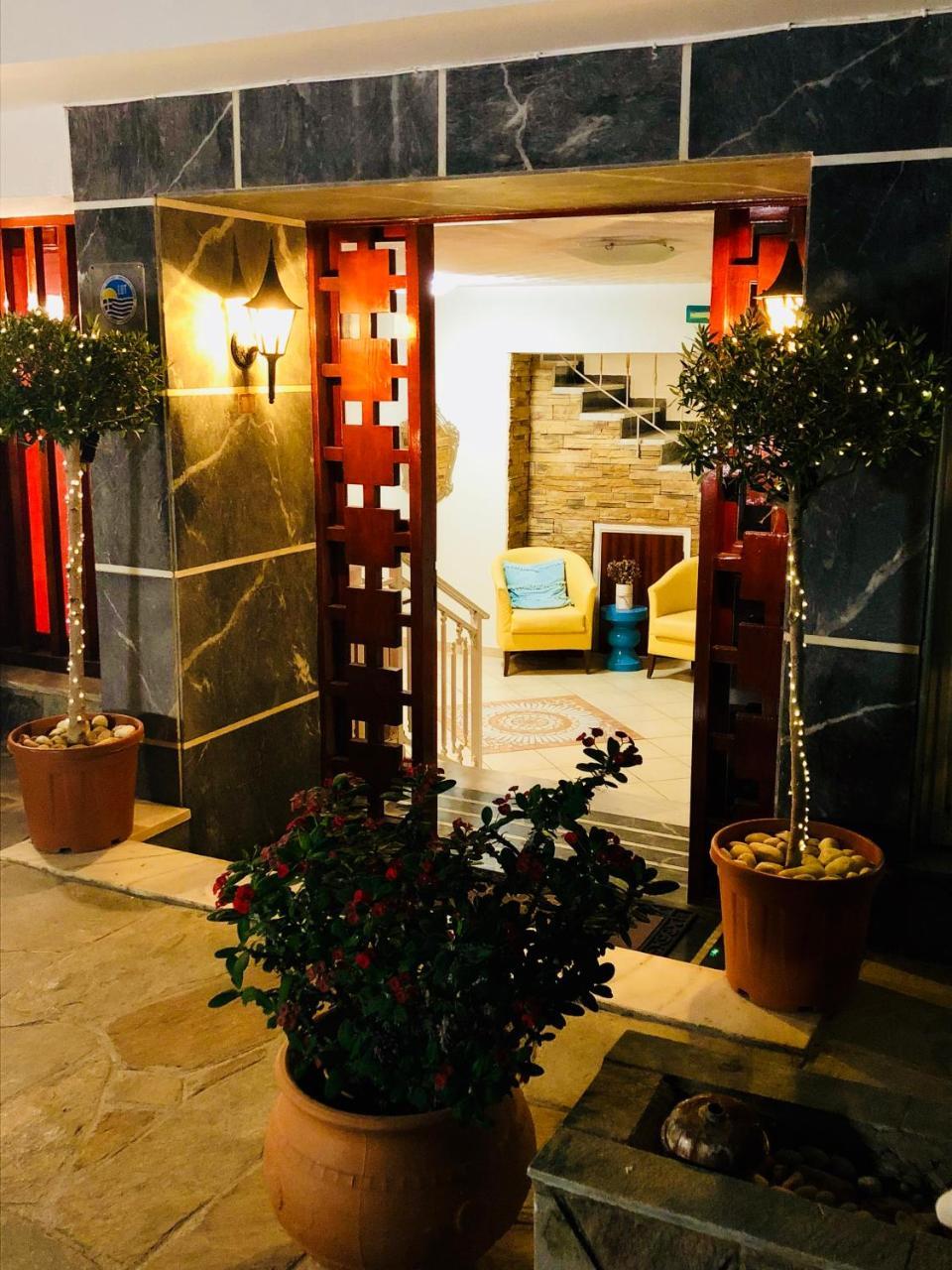 Ágios Kírykos Hotel George מראה חיצוני תמונה