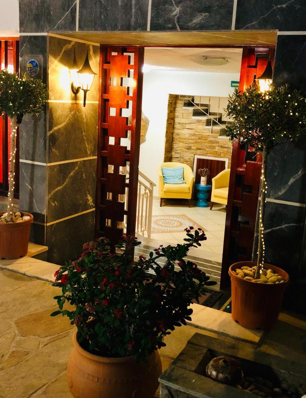 Ágios Kírykos Hotel George מראה חיצוני תמונה
