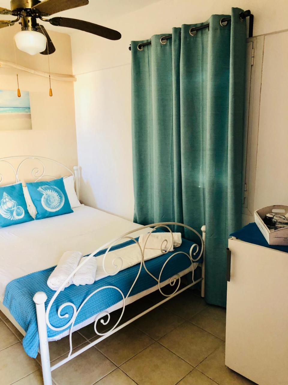 Ágios Kírykos Hotel George מראה חיצוני תמונה